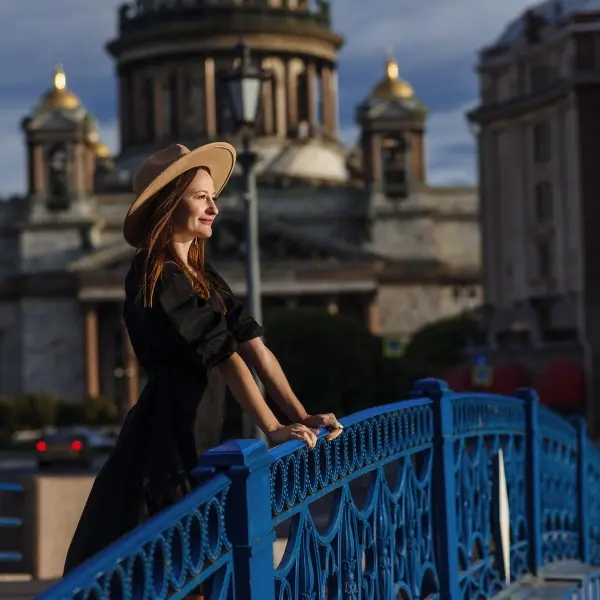 גלה את קסמי סנט פטרסבורג – הלב התרבותי של רוסיה!