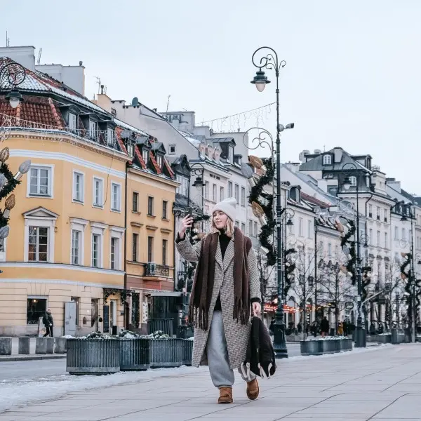 גלה את ורשה: פנינה אירופית שמפתיעה כל מבקר